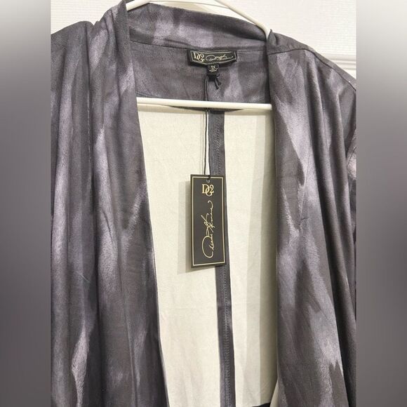 DG2 Diane Gilman women’s Elegant Black and Gray open front cardigan 1x NWT - Picture 8 of 9